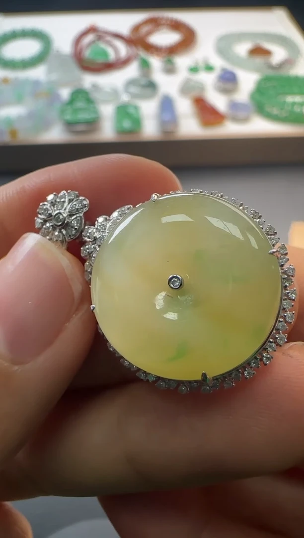 【闪购商品】翡翠颈饰18K金镶嵌不退不换 无鉴赏期