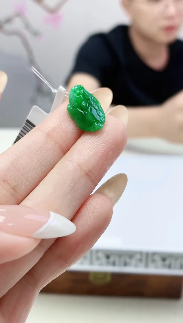 定制翡翠未镶嵌001ee-毛货金蝉82