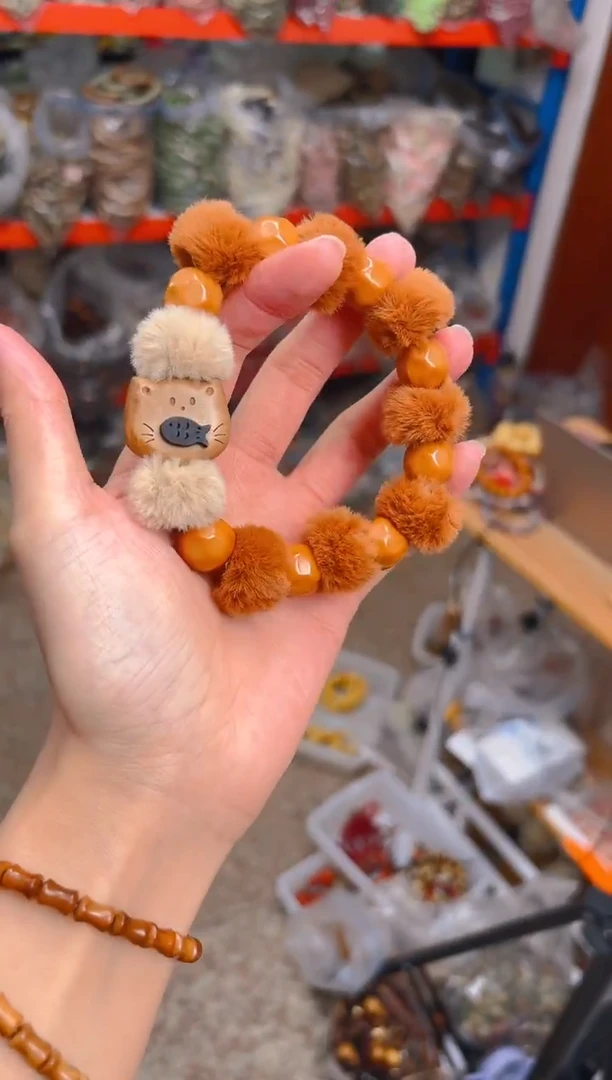 吊坠猴头核桃猴头新款  毛毛