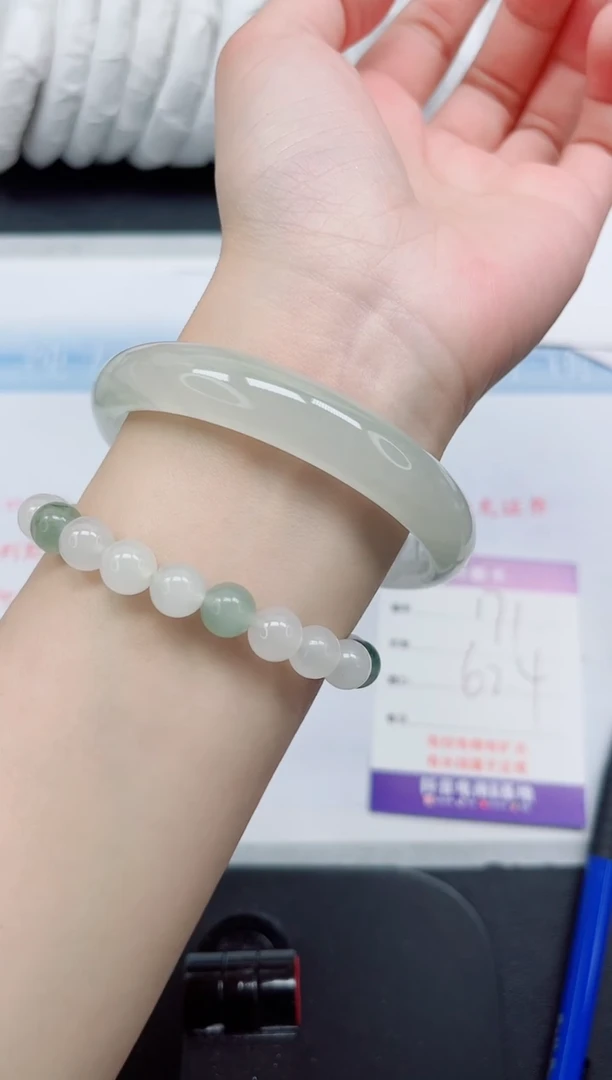 【闪购商品】石英质玉手镯未镶嵌171#62.4有棉