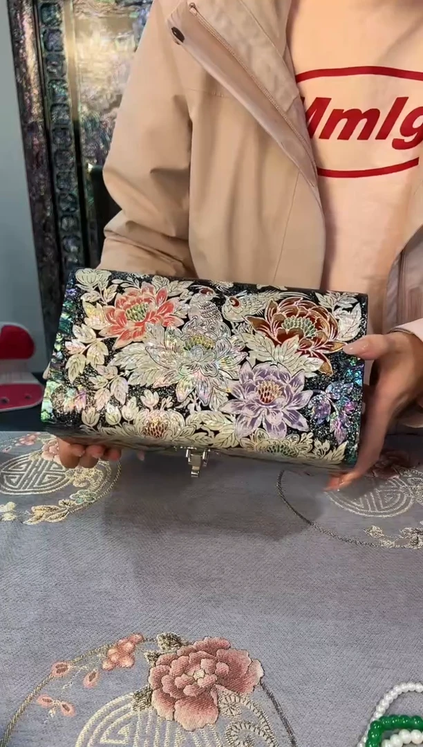 黑金鲍全满螺·弘贝雅螺钿漆器文化馆