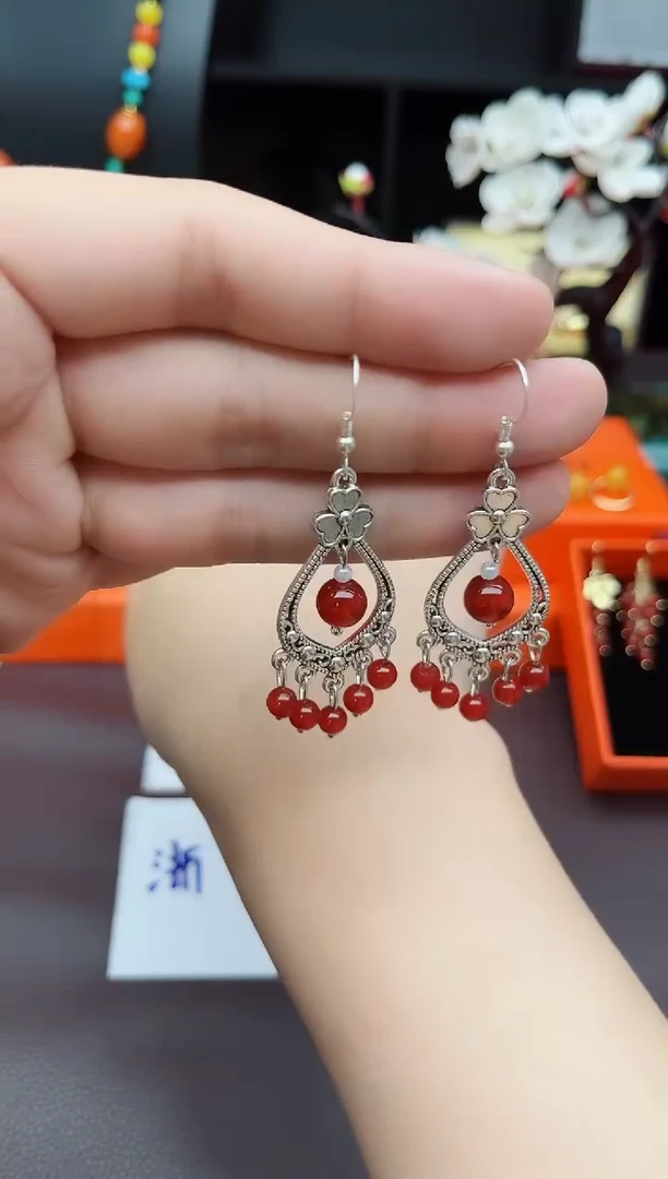 玛瑙/玉髓耳钉银S925镶嵌103000