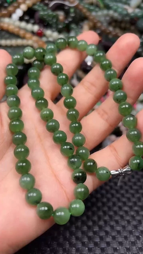 和田玉未镶嵌颈饰1