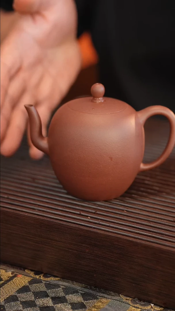 茶壶紫砂美人肩 变色龙紫泥 半手工 260cc