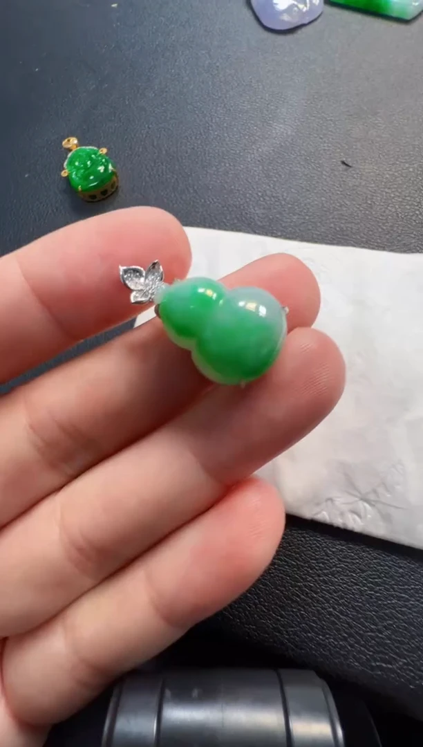 吊坠(不含链)18K金镶嵌翡翠3880