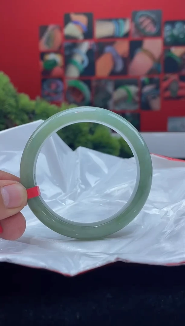 翡翠手镯未镶嵌手镯5