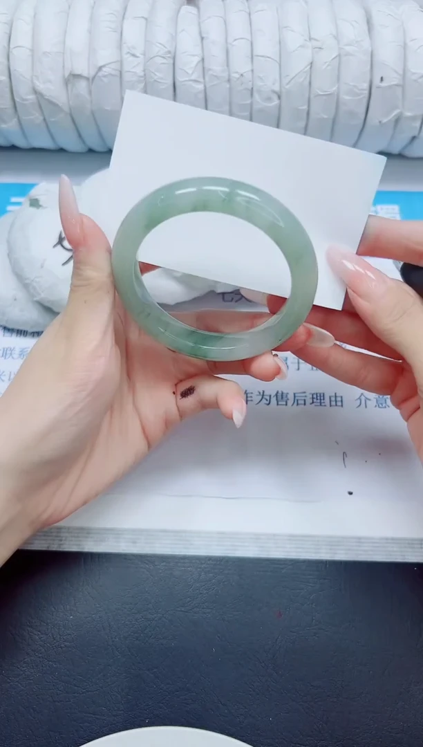 石英质玉手镯未镶嵌244/52.3