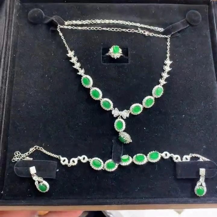 【逍遥】天然A货翡翠蛋面四件套*2483/28/多样性/1套