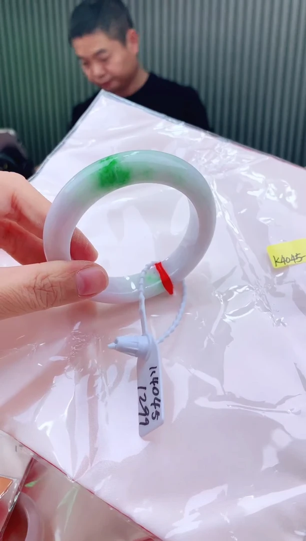 未镶嵌手镯翡翠55