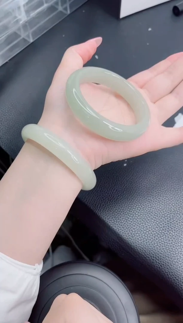 石英质玉手镯未镶嵌198-58.3