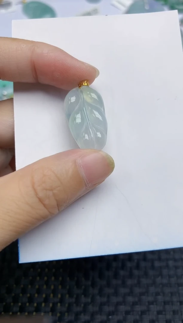 翡翠18K金镶嵌颈饰天然翡翠A货