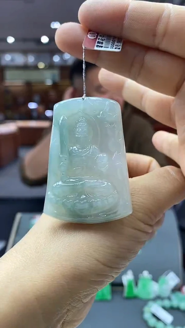 颈饰未镶嵌翡翠不动明王