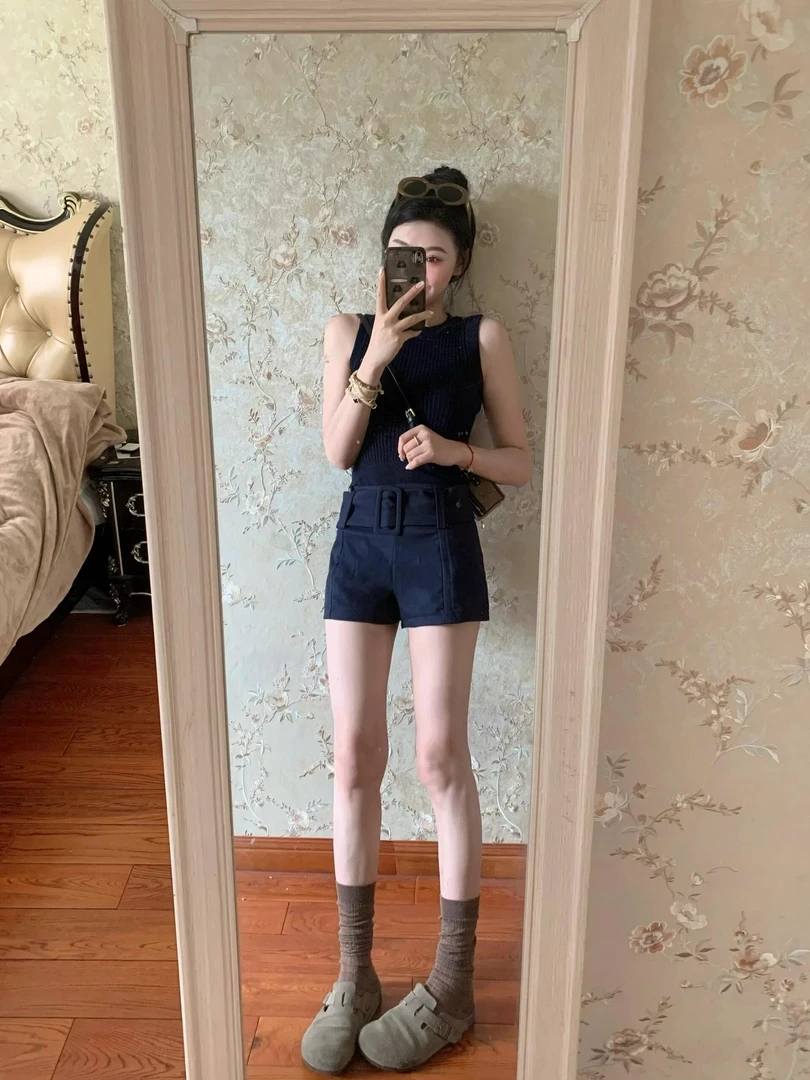 【夏日密码】藏青色无袖针织背心女设计感短裤外穿休闲运动显瘦套装