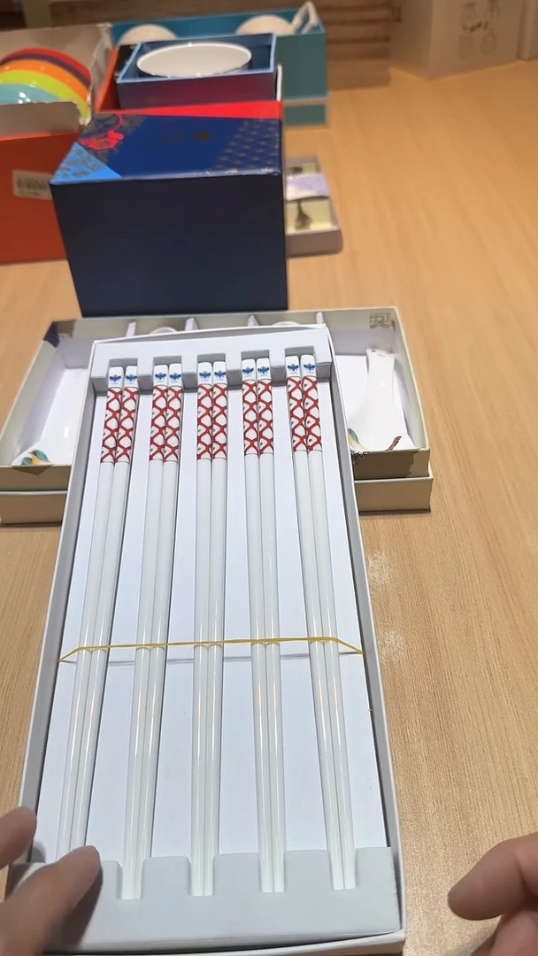 【闪购商品】瓷片锅碗瓢盆一件不剩