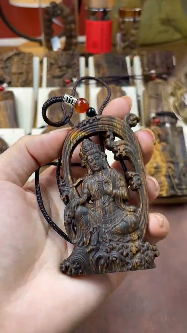 木木雕款芽庄 水月观音 双面雕刻 8cm送养香瓶