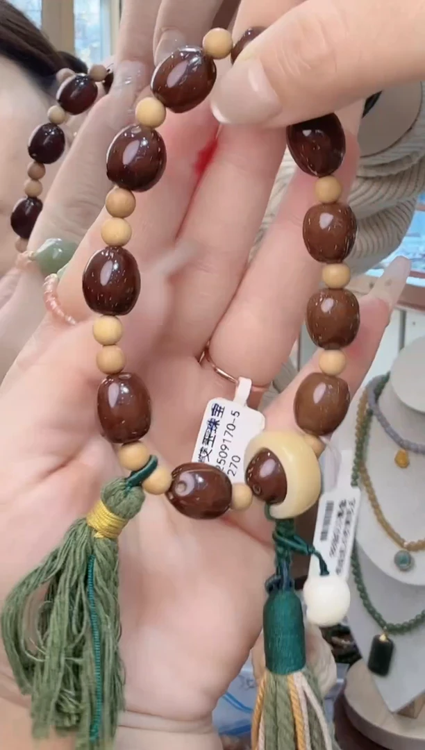 木质紫金鼠设计款手串