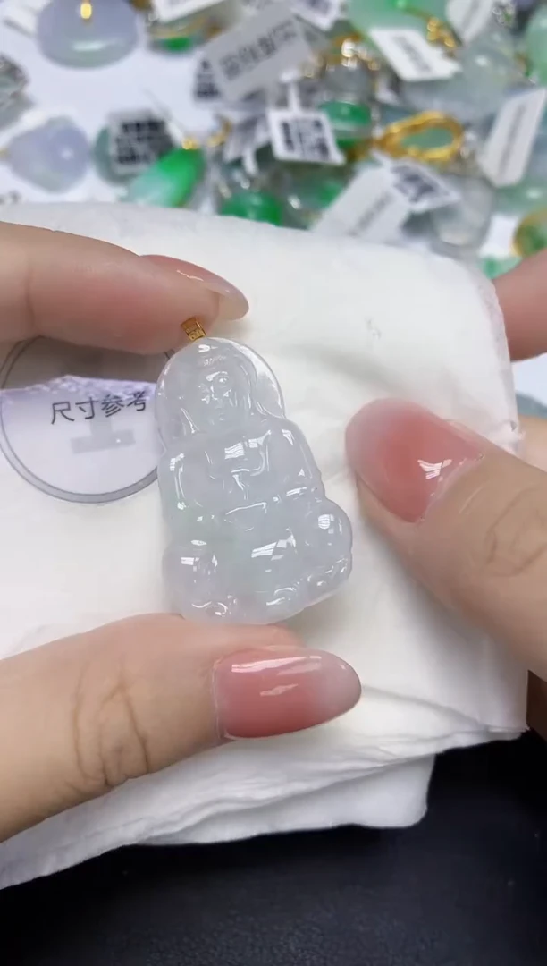 颈饰18K金镶嵌翡翠天然缅甸翡翠A货多样性发一件