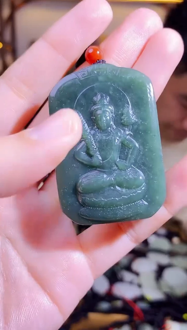颈饰未镶嵌和田玉1