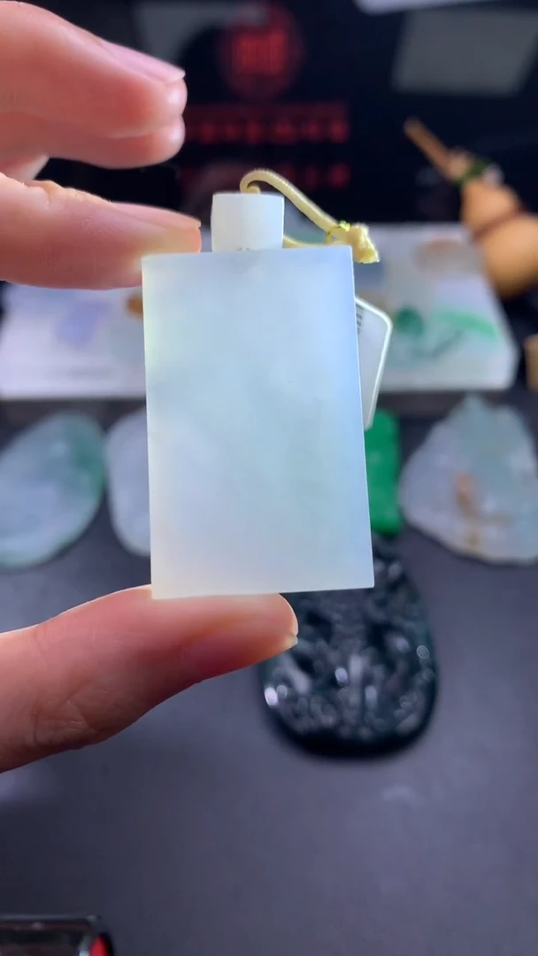 未镶嵌定制翡翠