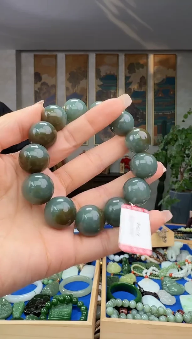 颈饰未镶嵌和田玉拍一发一