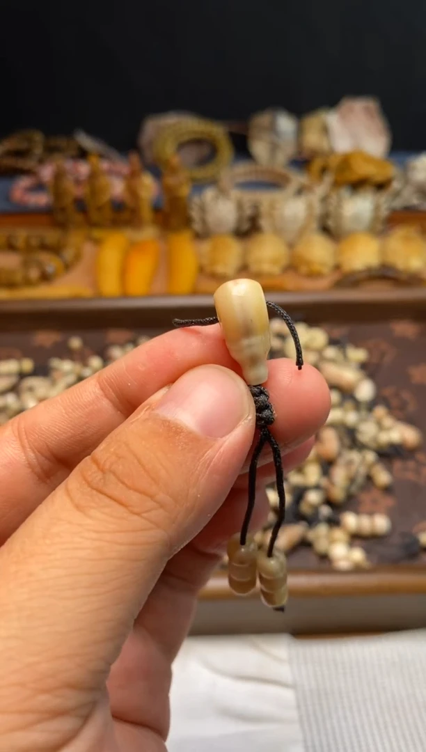 其他驼骨P890-驼骨三通+弟子珠-有棕裂