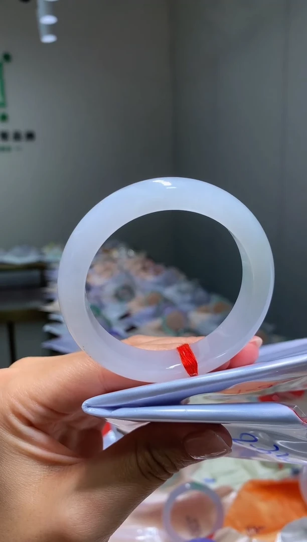 翡翠手镯未镶嵌翡翠手镯K81圈口53.4