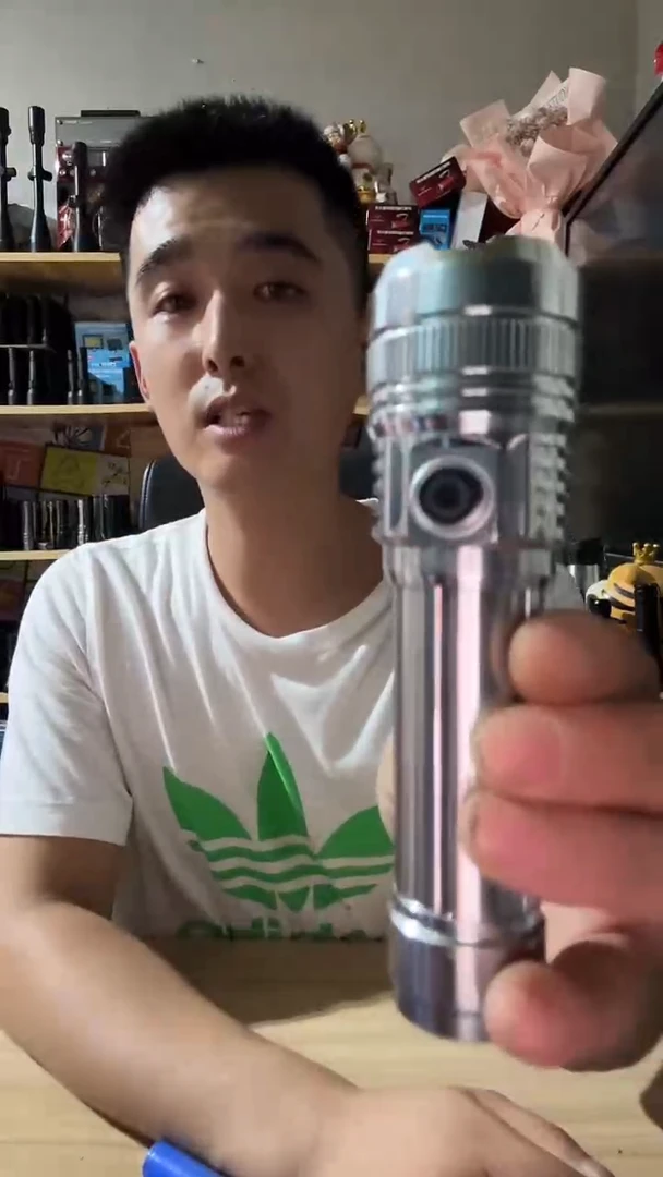 合金银色手电21700型号无电池裸机