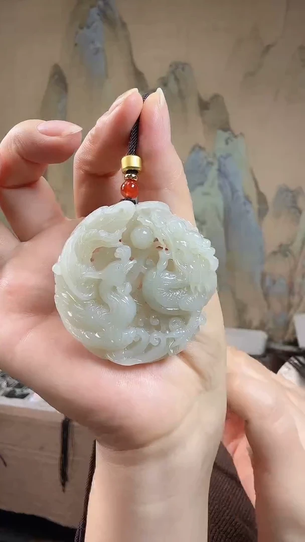 颈饰未镶嵌和田玉.