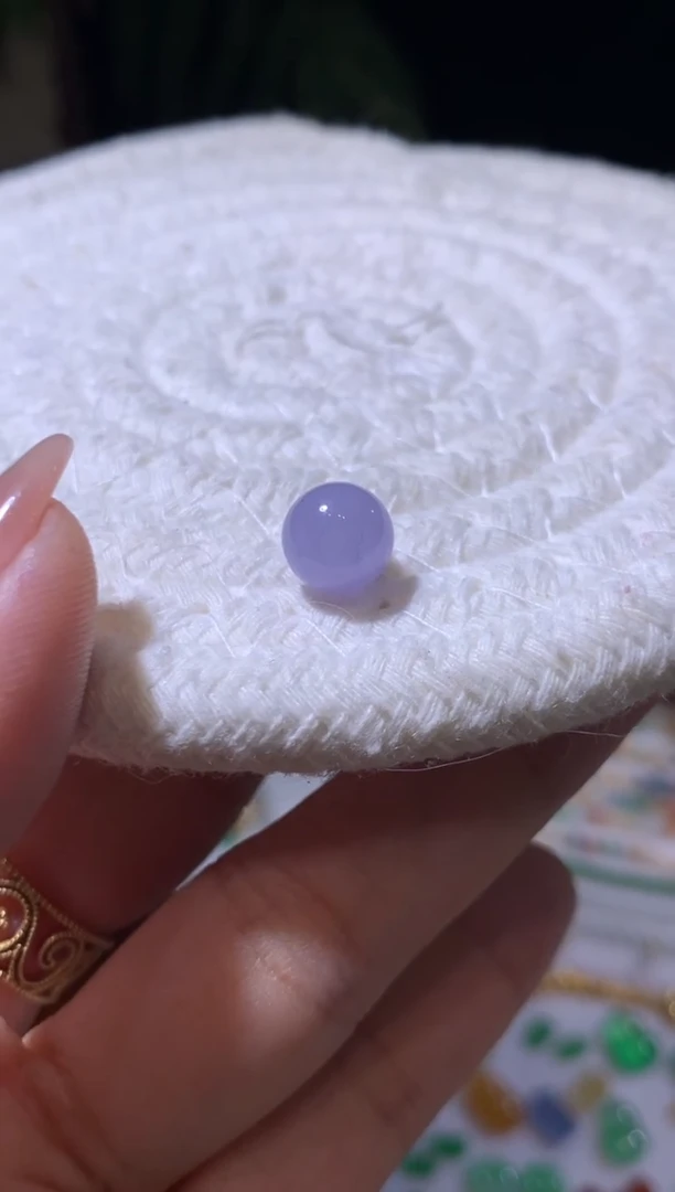 未镶嵌定制翡翠8.5卡珠子