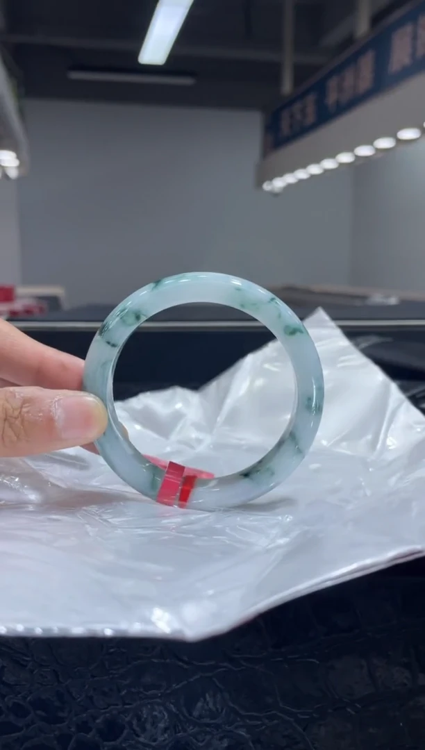 未镶嵌手镯翡翠5