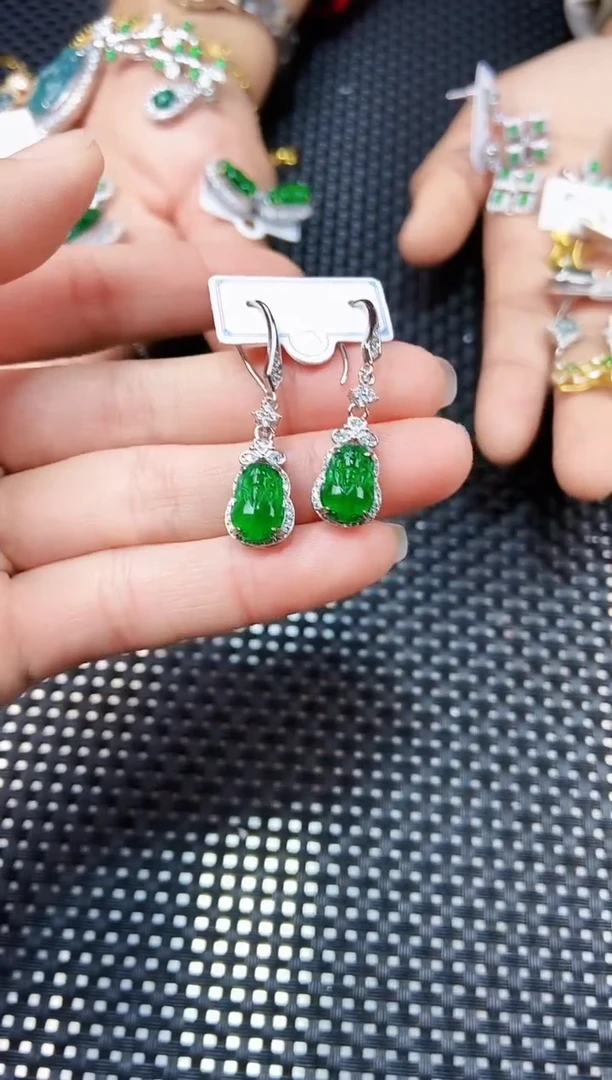 【闪购商品】翡翠耳饰未镶嵌11111111