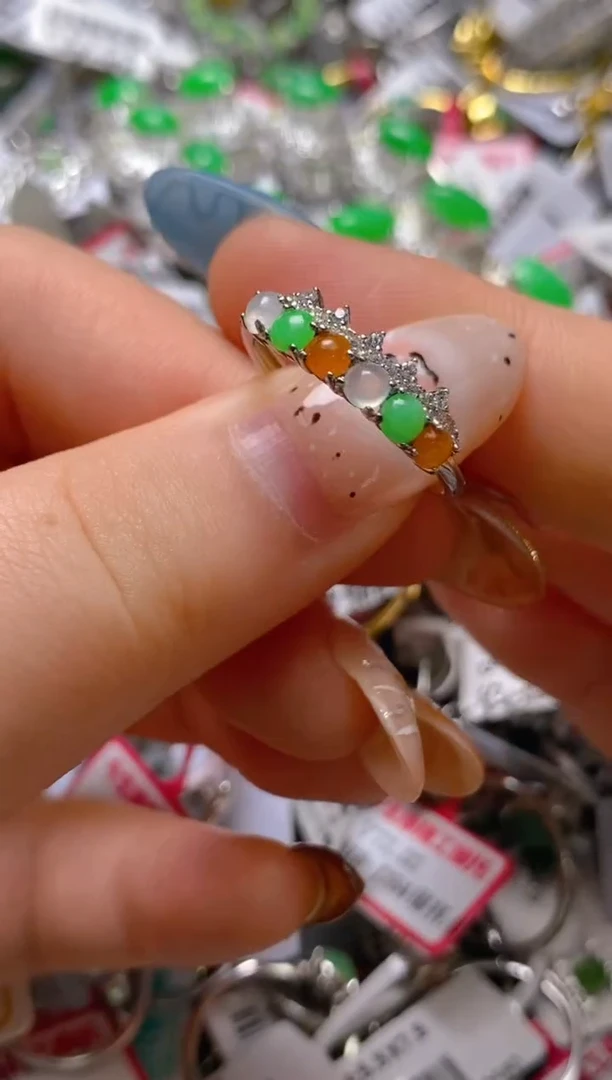 银S925镶嵌戒指翡翠百内无证书