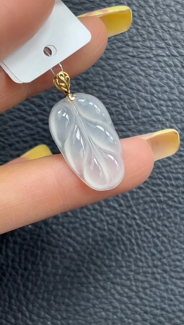 颈饰18K金镶嵌翡翠YM258-1 叶子