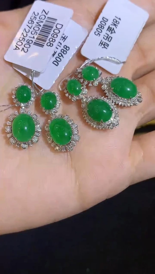 【云中意】18K金镶嵌翡翠蛋面吊坠（不含链） 多样性发一件ZGM