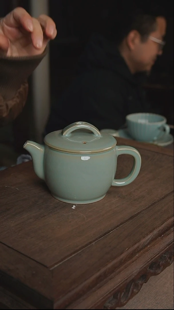 杯057天青青绿釉汉瓦壶开片手工微微不完美