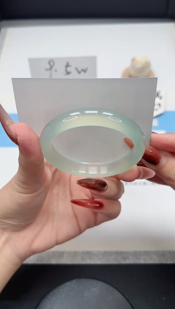 【闪购商品】玛瑙/玉髓手镯未镶嵌289/晴水52.7