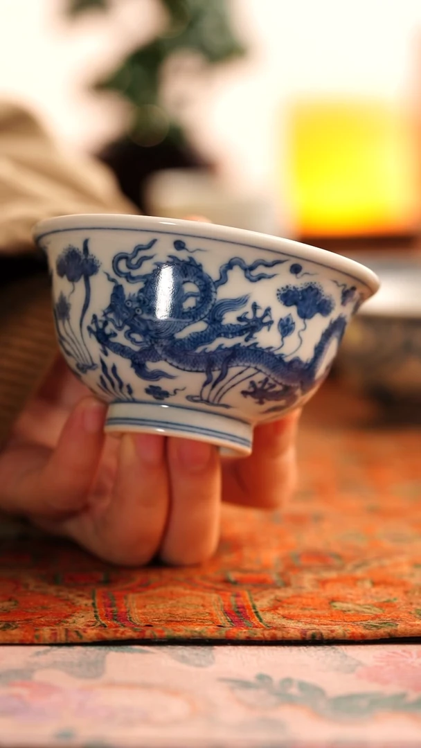 【闪购商品】源明青忆莲池龙纹