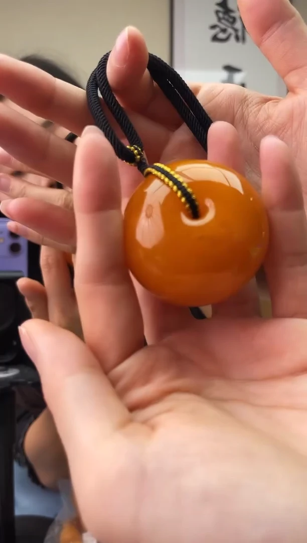 琥珀未镶嵌珠宝奇石T042微瑕假一罚十，多样性发一件