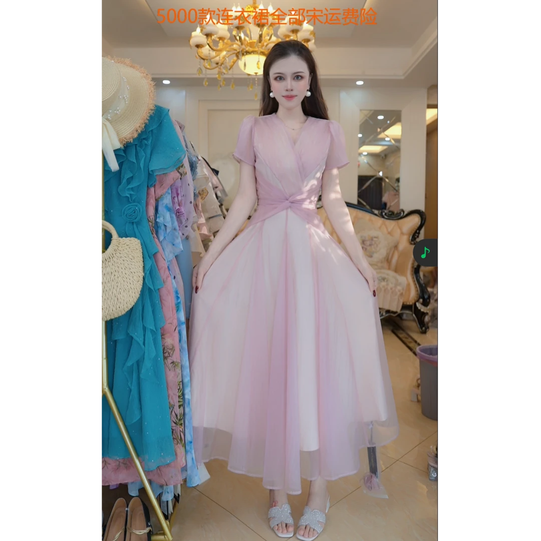 （赠送运费险）夏季新款轻奢时尚V领无袖时尚度假仙女连衣裙A52611