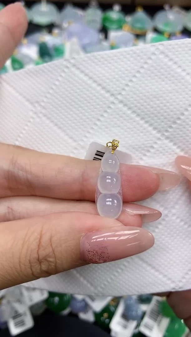 颈饰18K金镶嵌翡翠1111111111