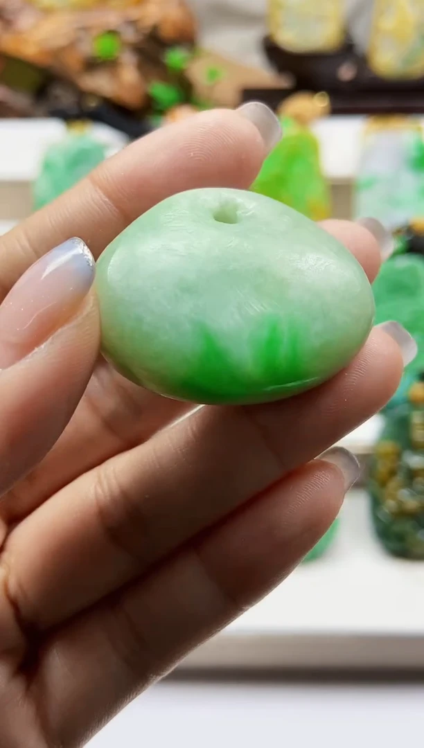 颈饰未镶嵌翡翠翡翠A货