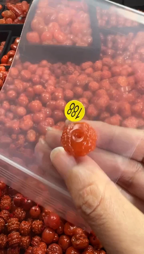 颈饰未镶嵌南红玛瑙1