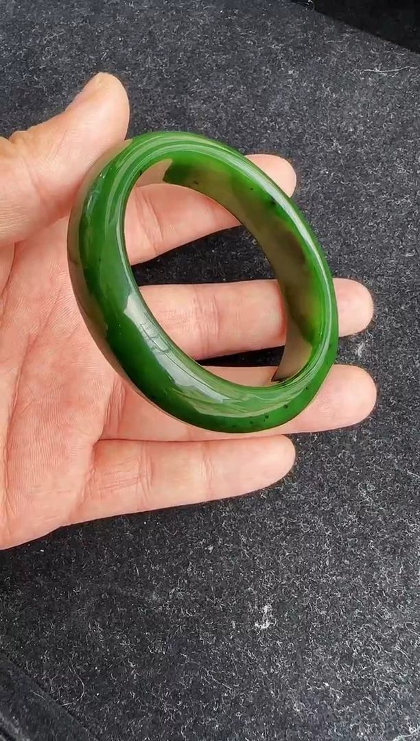 和田玉手镯未镶嵌55圈口