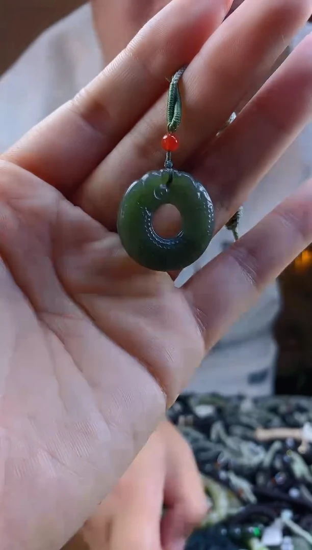 和田玉未镶嵌颈饰多样性发货，拍一发一