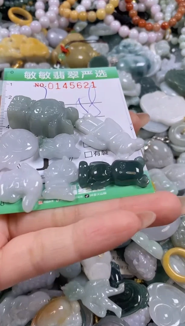 【闪购商品】翡翠未镶嵌颈饰闪购0145621