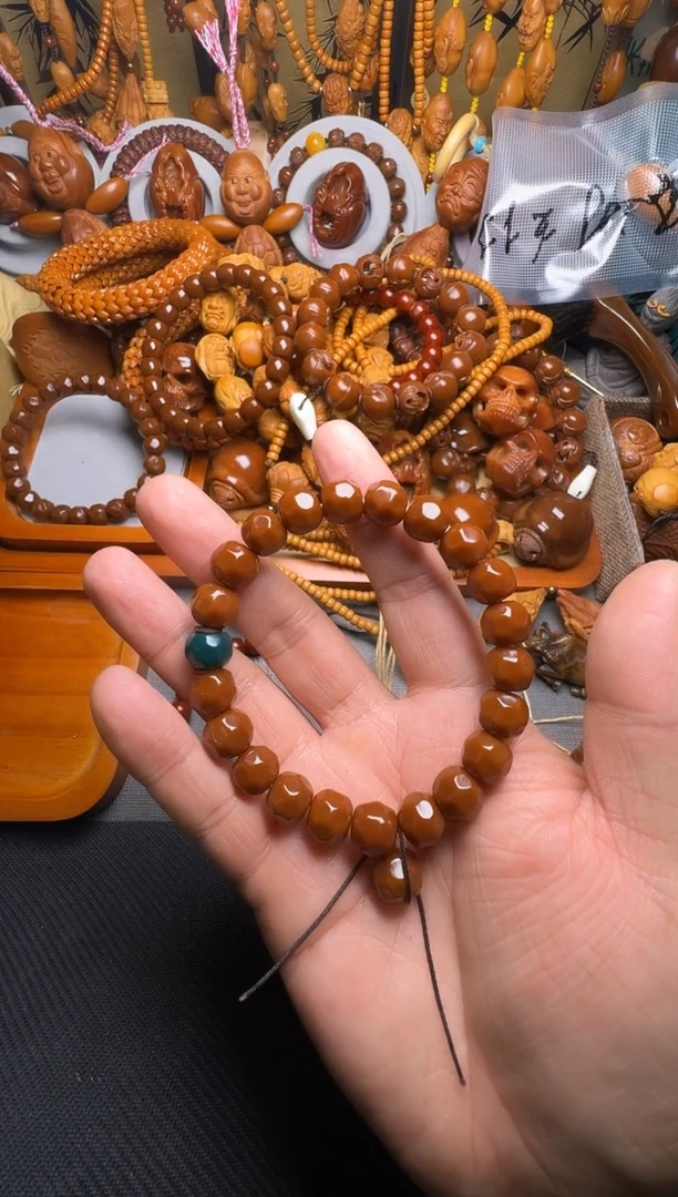 手串橄榄核猴头奶酪一个