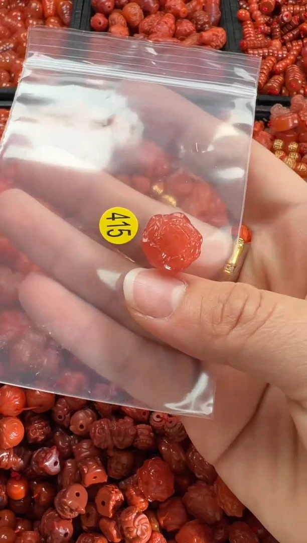 【闪购商品】南红玛瑙颈饰未镶嵌1