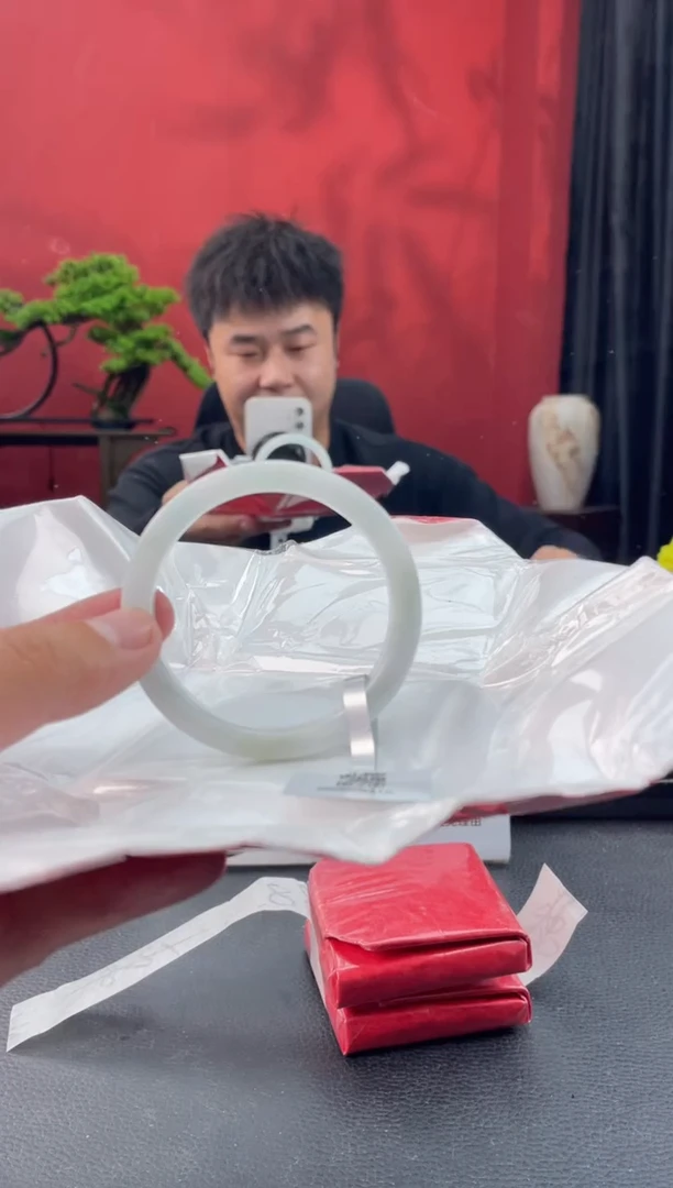 未镶嵌手镯翡翠2