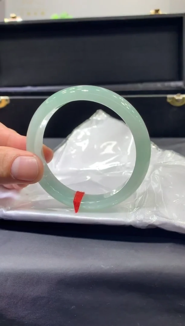 未镶嵌手镯翡翠翡翠手镯