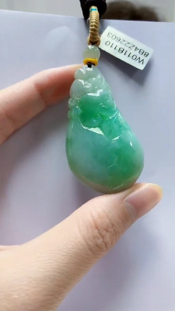 未镶嵌定制翡翠4688zm-毛货挂件14瓜